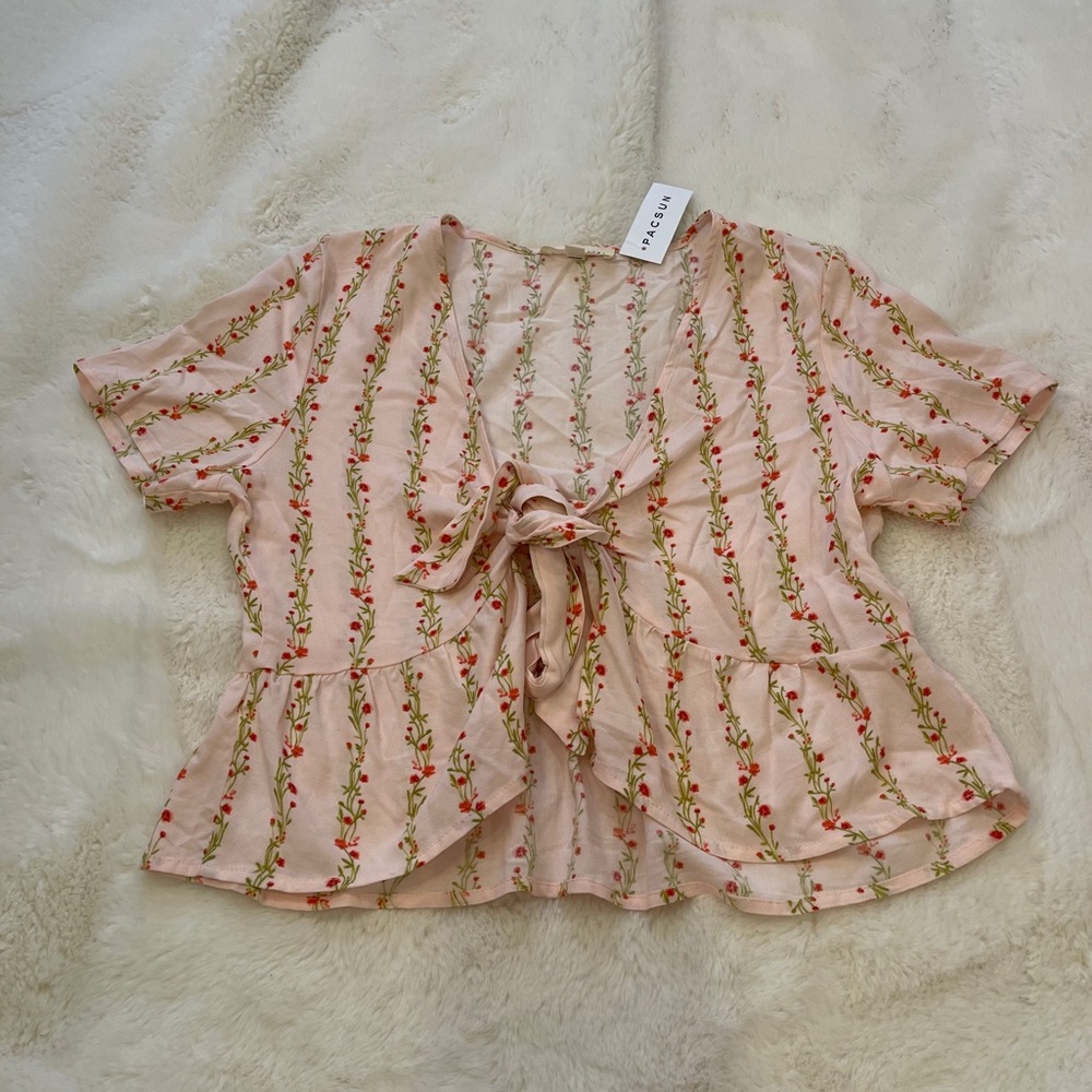 New With Tags Pacsun Pink Floral Tie Front Top